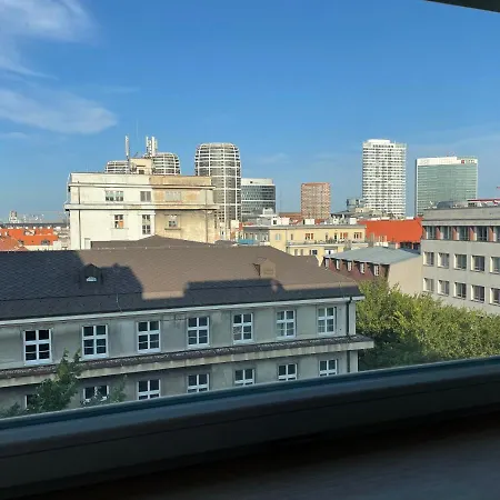 Accommodation In The Old Town Of Bratislava 아파트 *